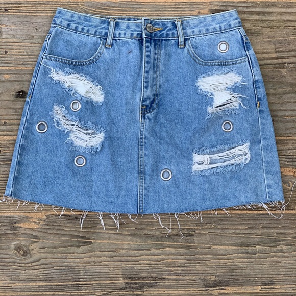 Forever 21 Dresses & Skirts - Forever 21 | Raw Edge Shredded Jean Rivet Skirt 28